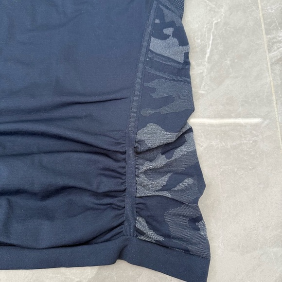 Women’s Athleta Camo Fastest Track Muscle Athletic Workout Tank Top Medium - Picture 5 of 16